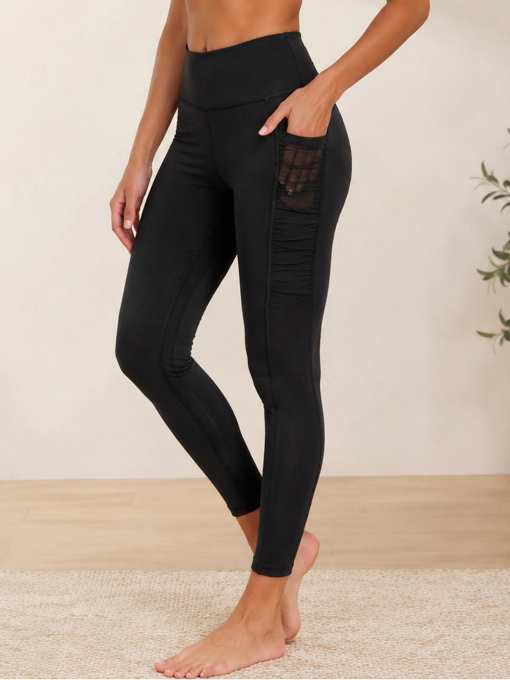 Fabletics On-the-Go PowerHold Black Leggings Side Ruched Pockets Women Small S